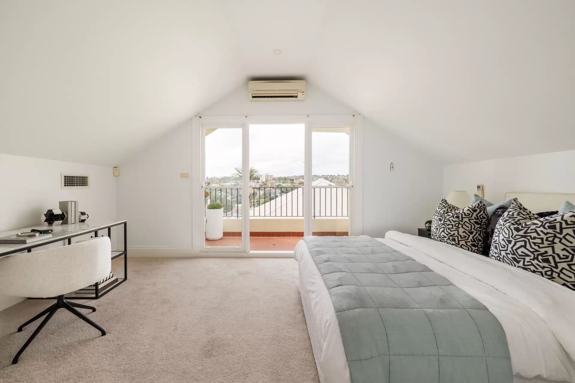 123 Cremorne Road, Cremorne Point Auction by Sydney Sotheby's International Realty - image 1