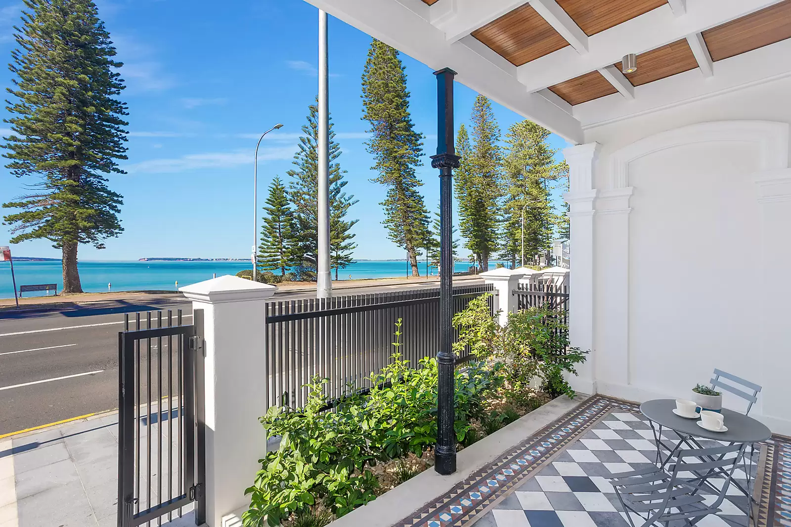 64 The Grand Parade, Brighton-le-sands Auction by Sydney Sotheby's International Realty - image 3