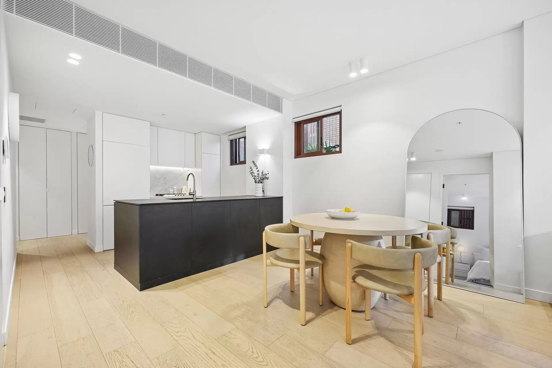 2/40 Dutruc Street, Randwick Auction by Sydney Sotheby's International Realty - image 1