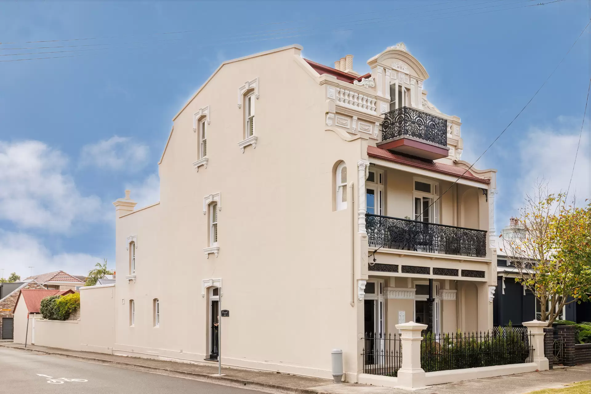 2 Woodstock Street, Bondi Junction Auction by Sydney Sotheby's International Realty - image 1