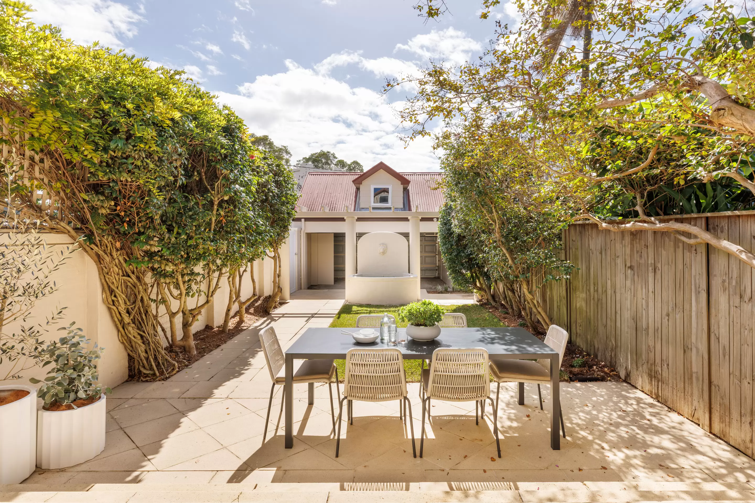 2 Woodstock Street, Bondi Junction Auction by Sydney Sotheby's International Realty - image 2