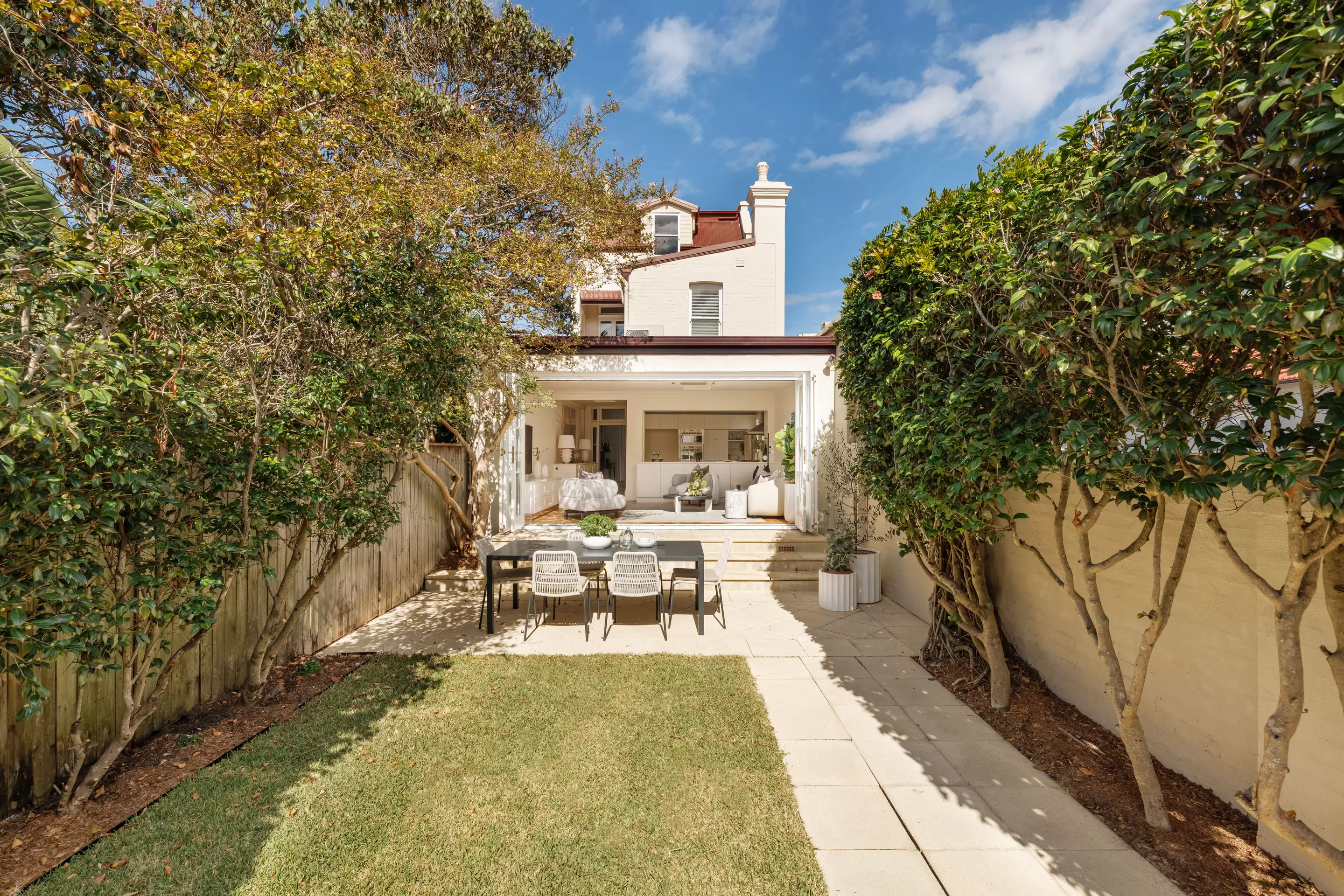 2 Woodstock Street, Bondi Junction Auction by Sydney Sotheby's International Realty - image 1