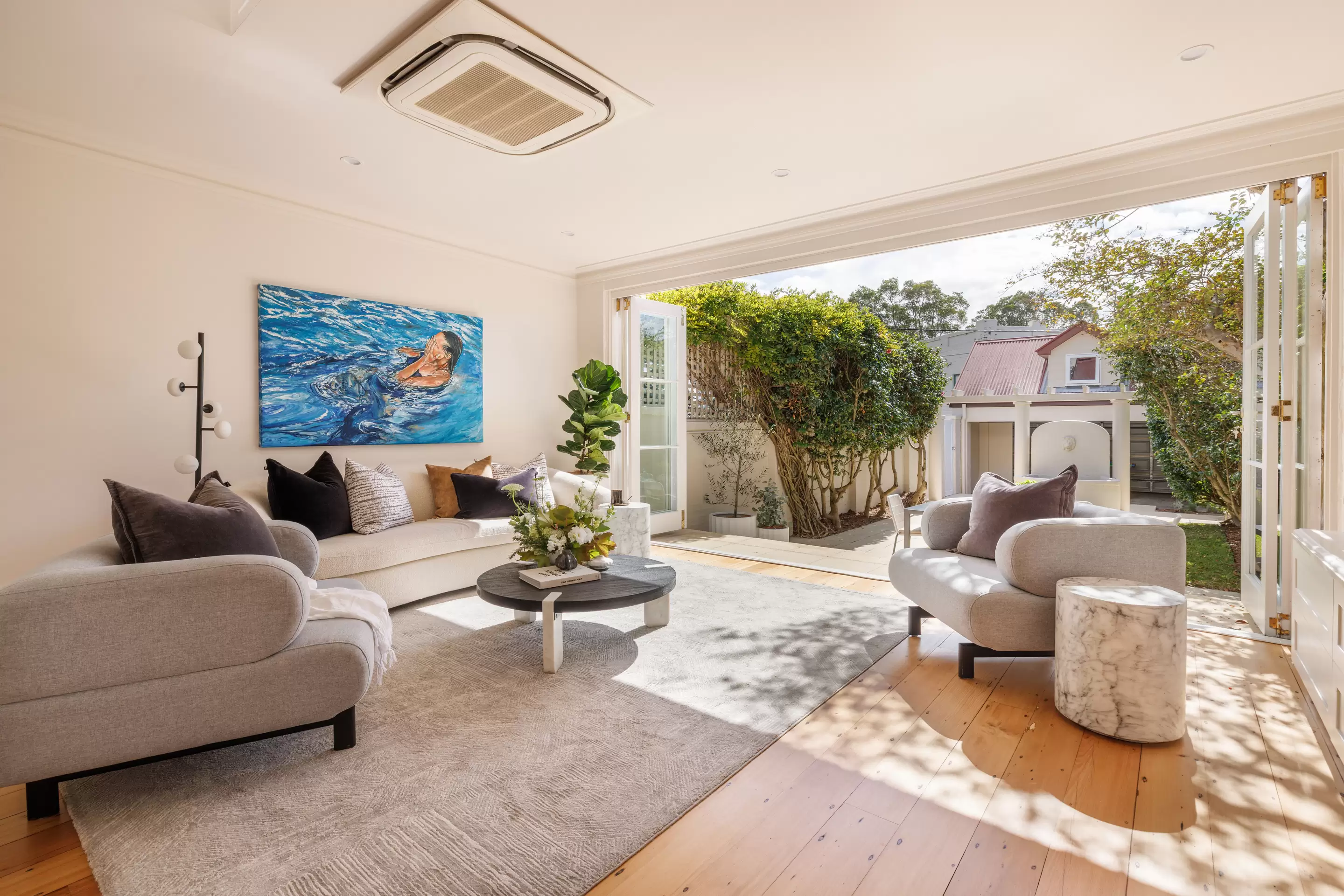 2 Woodstock Street, Bondi Junction Auction by Sydney Sotheby's International Realty - image 4
