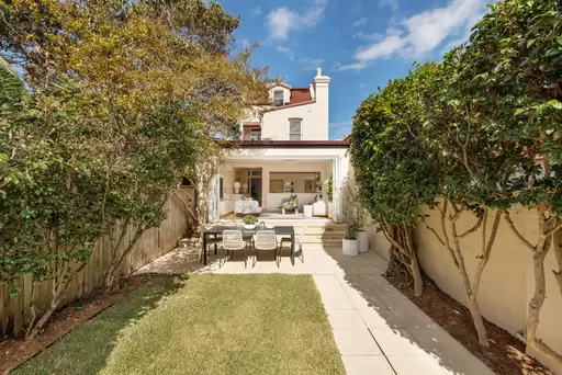 2 Woodstock Street, Bondi Junction Auction by Sydney Sotheby's International Realty