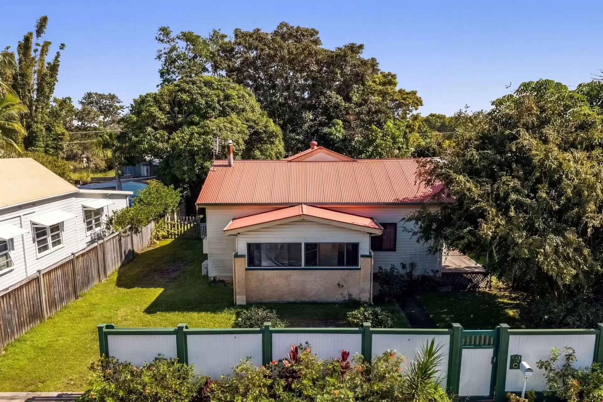 72 Butler Street, Byron Bay For Sale by Sydney Sotheby's International Realty - image 4
