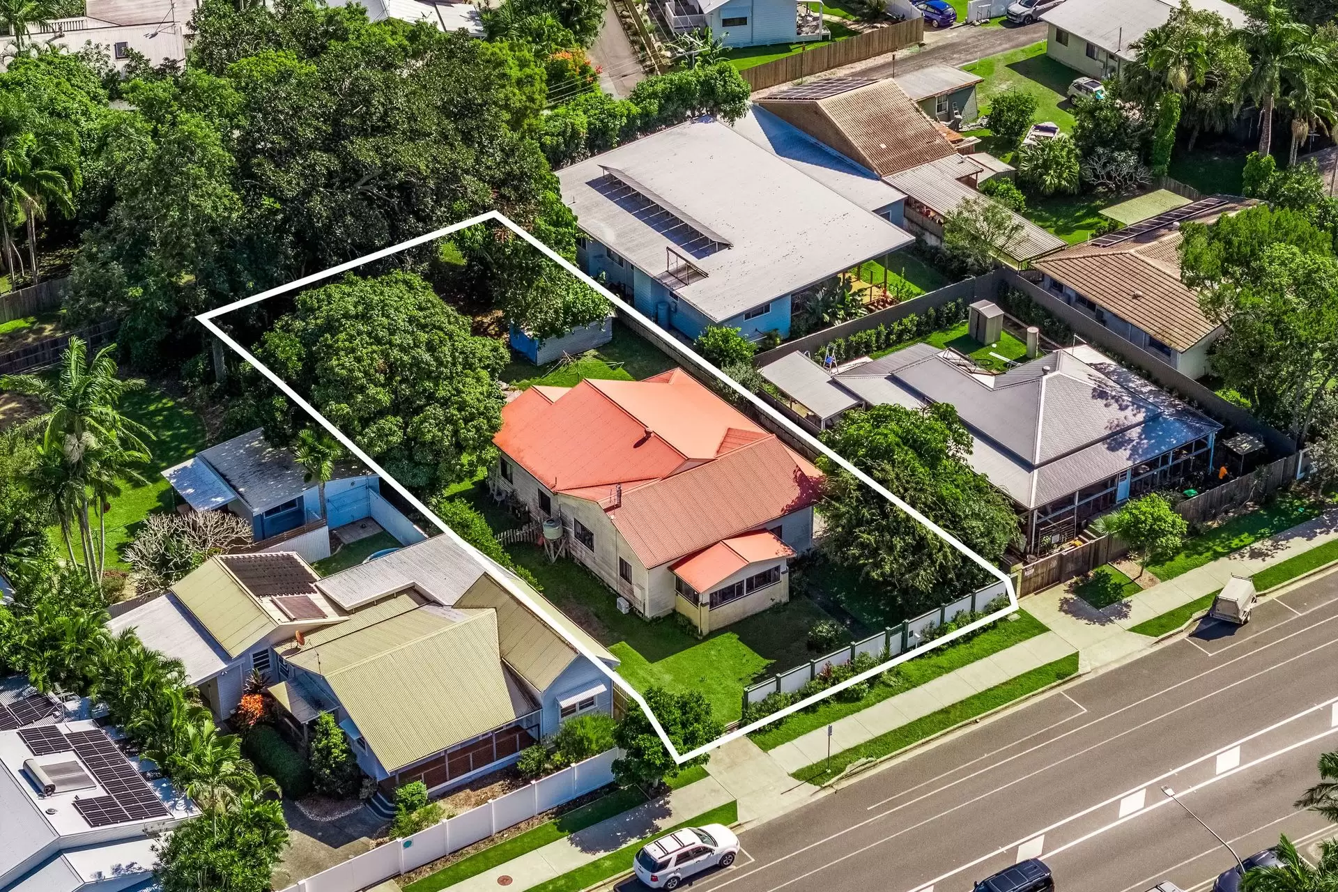 72 Butler Street, Byron Bay For Sale by Sydney Sotheby's International Realty - image 2