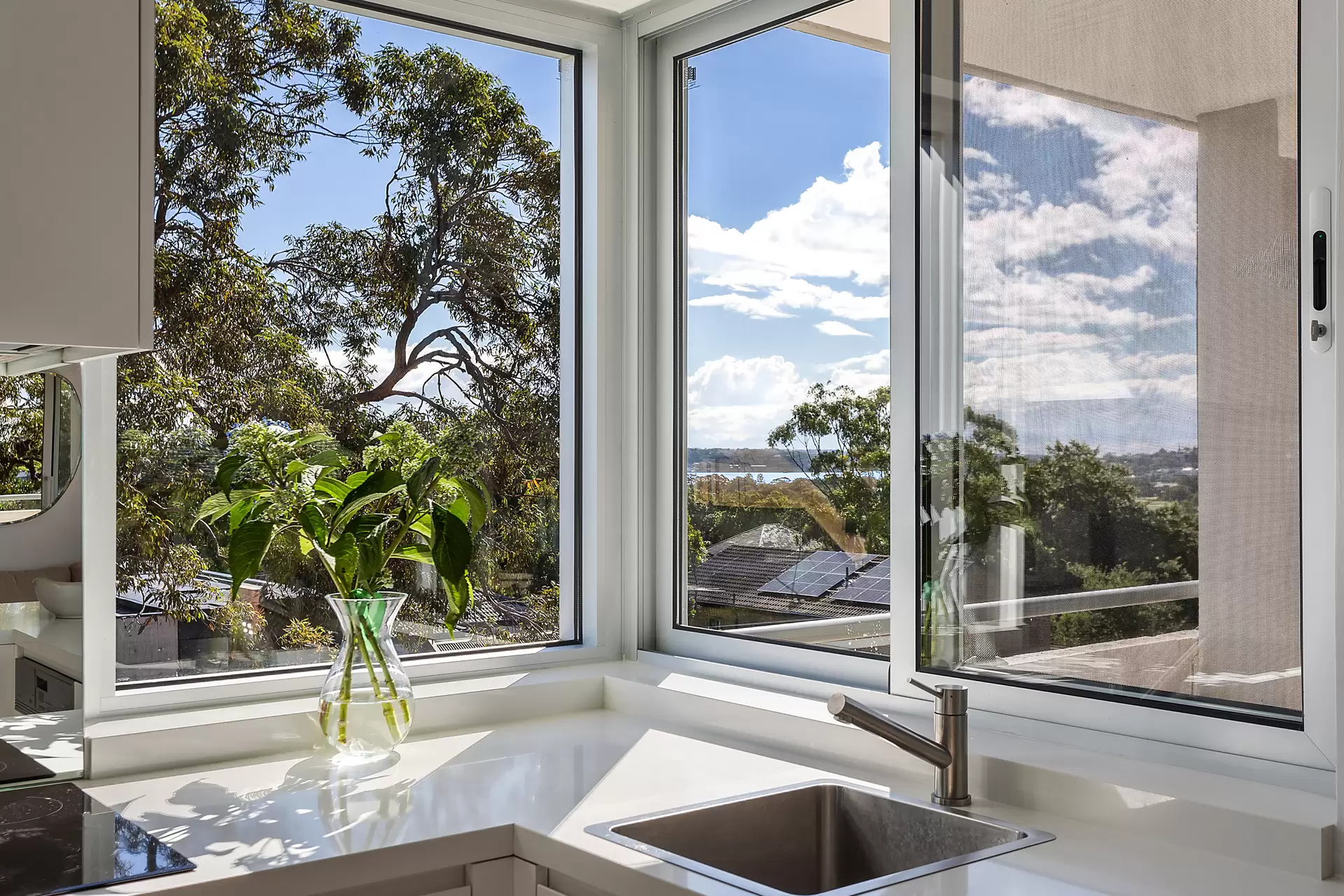 8/28-30 Simpson Street, Bondi Beach Auction by Sydney Sotheby's International Realty - image 9