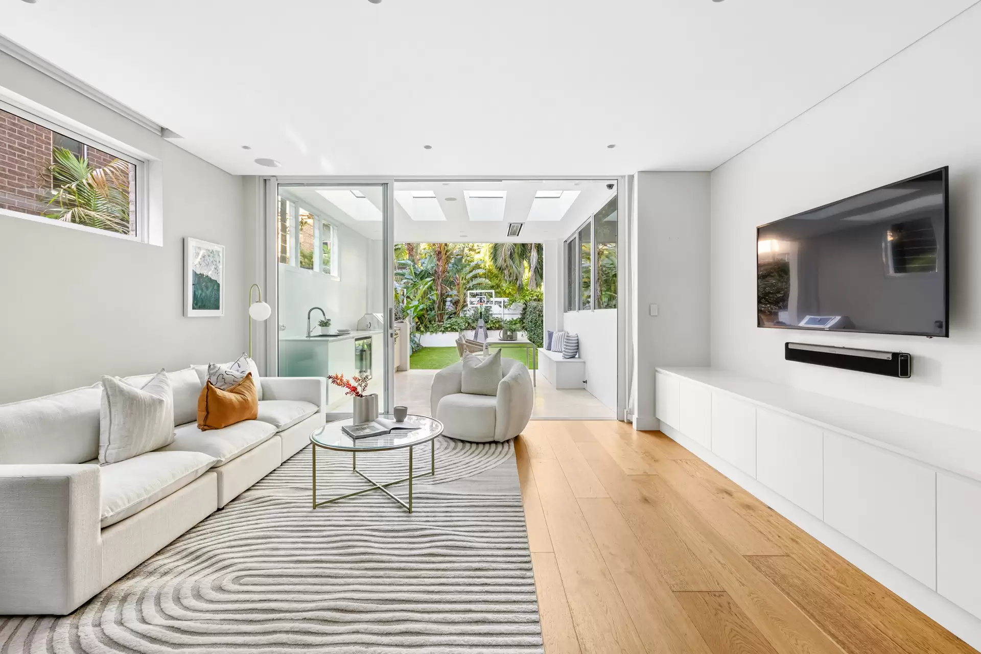 133 Mount Street, Coogee Sold by Sydney Sotheby's International Realty - image 4