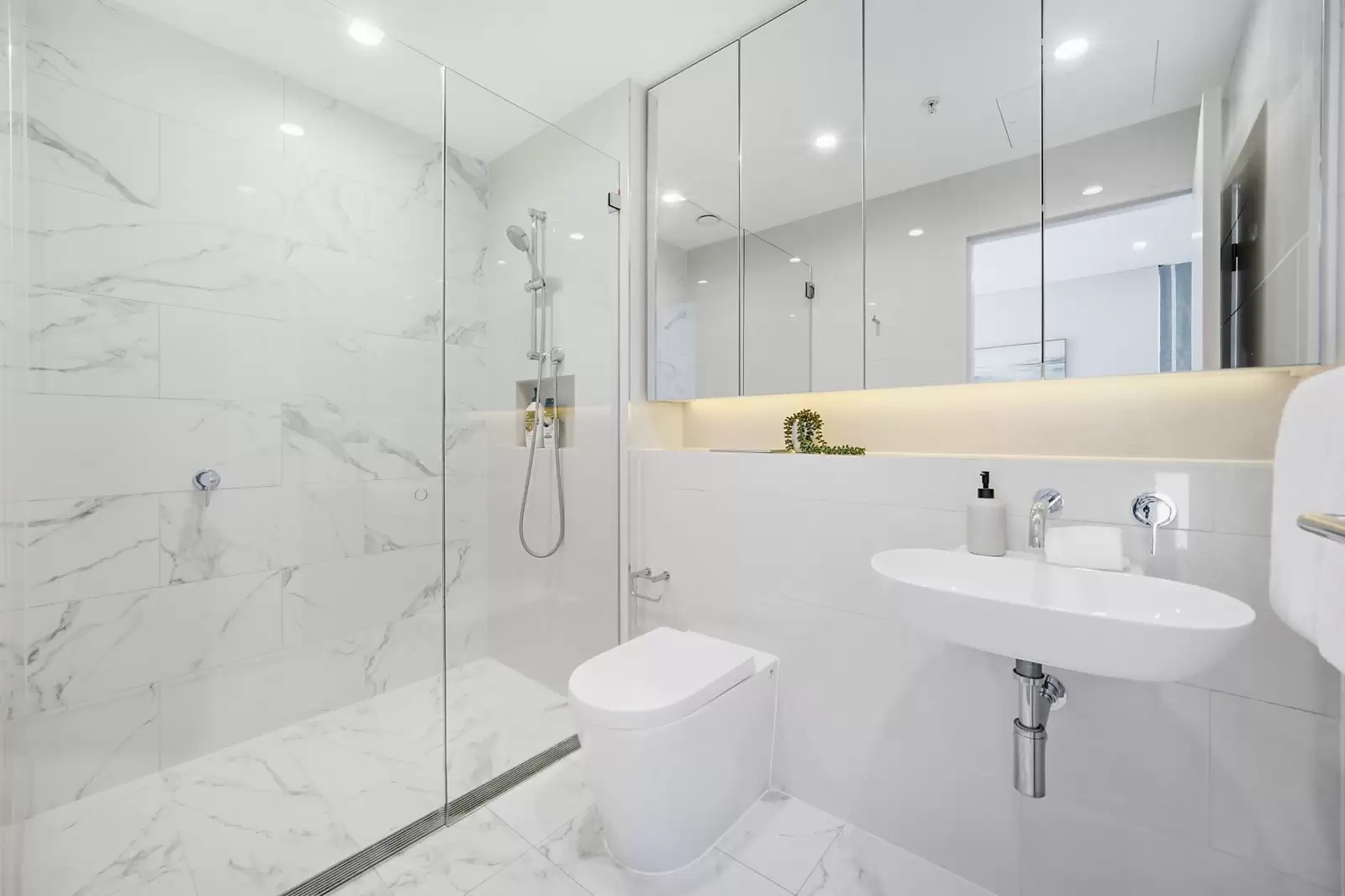 601/350 Oxford Street, Bondi Junction For Sale by Sydney Sotheby's International Realty - image 9