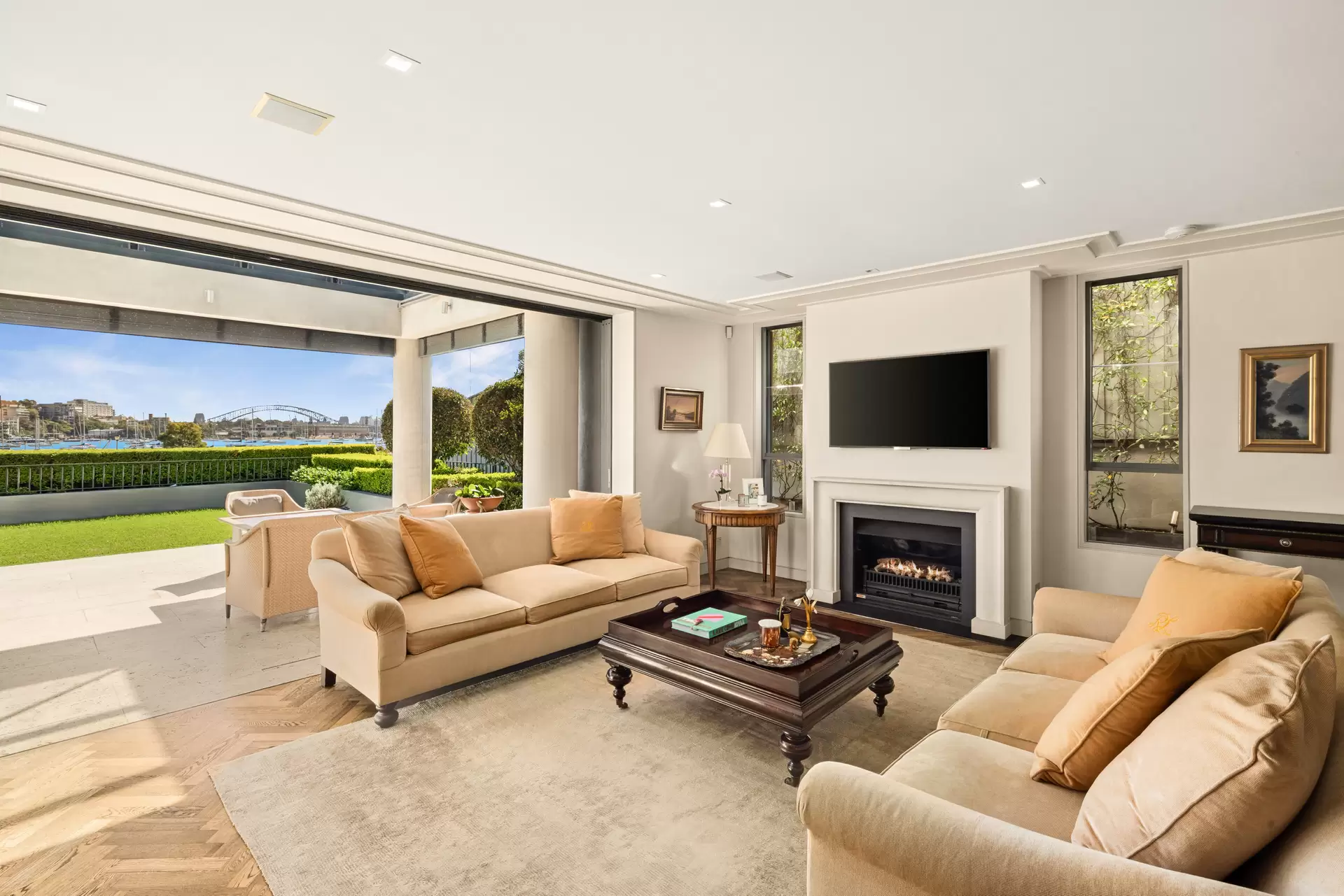 1/53 New Beach Road, Darling Point For Sale by Sydney Sotheby's International Realty - image 1