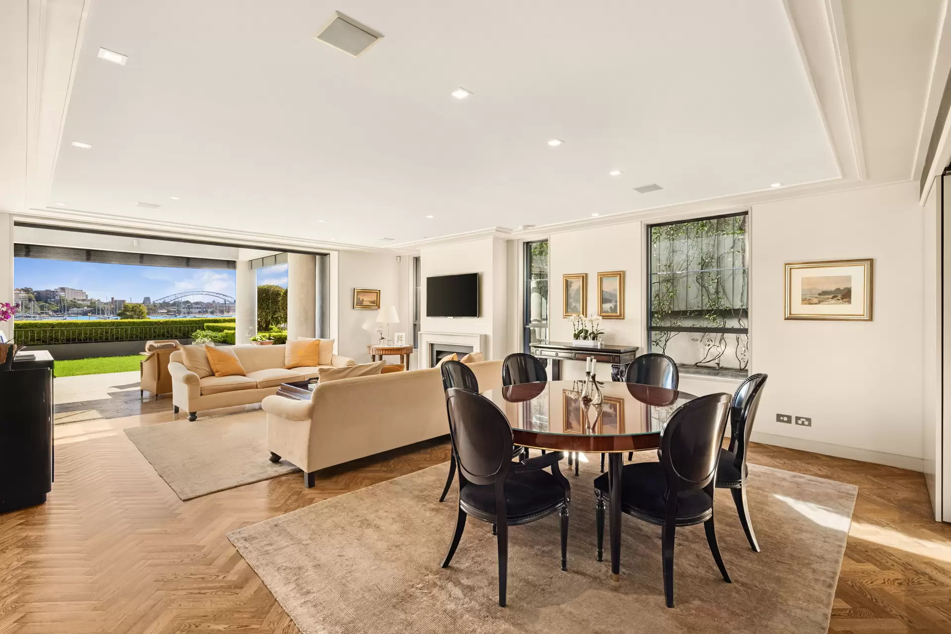 1/53 New Beach Road, Darling Point For Sale by Sydney Sotheby's International Realty - image 1