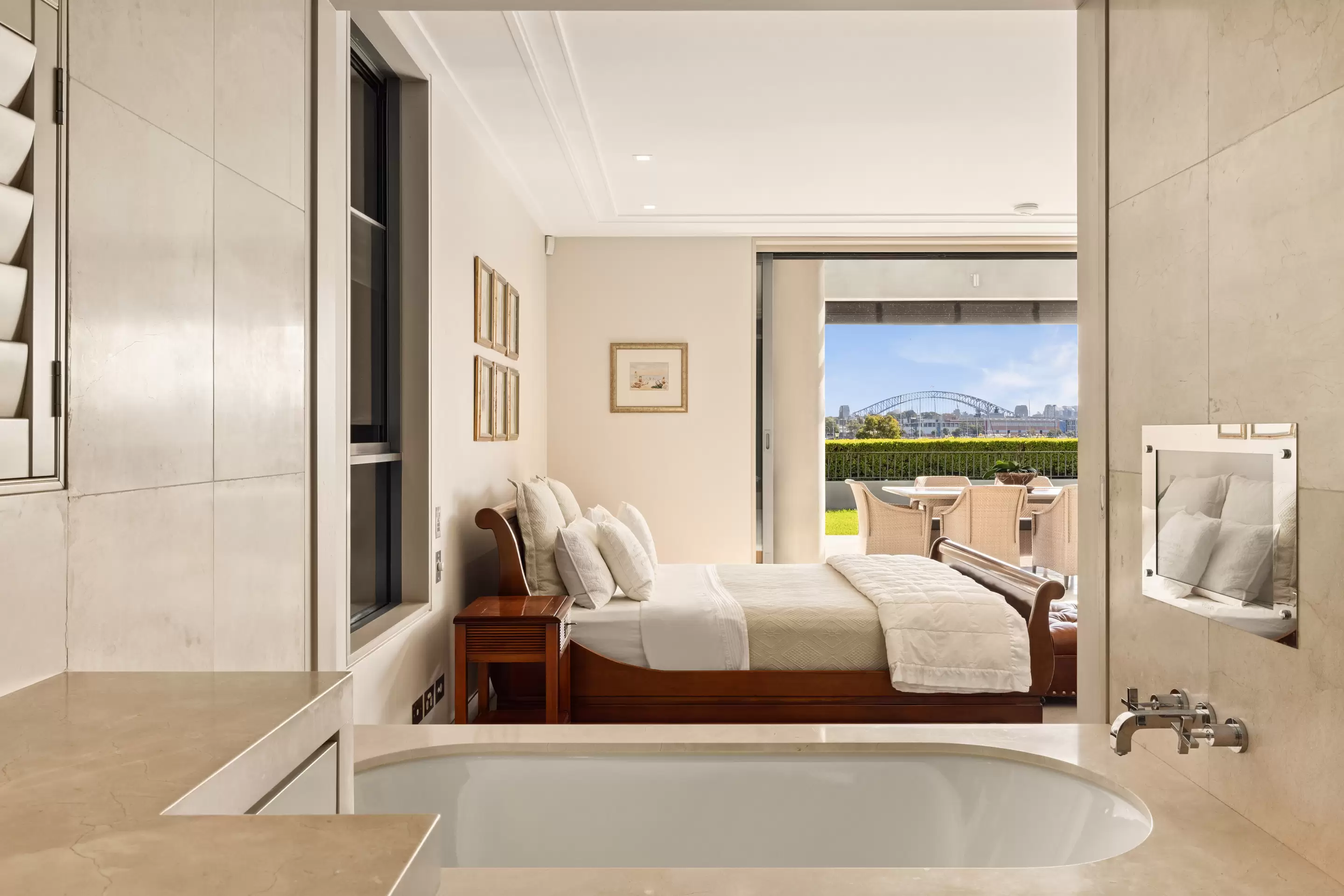 1/53 New Beach Road, Darling Point For Sale by Sydney Sotheby's International Realty - image 12