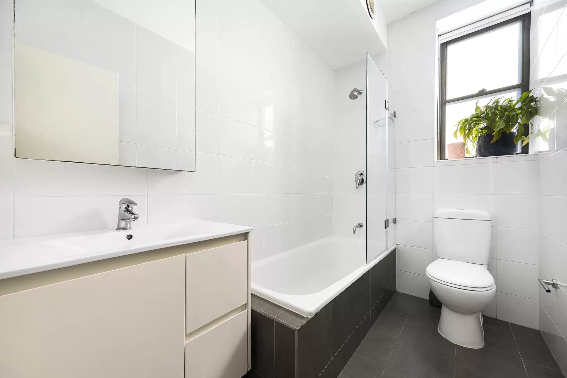 1/171-173 Carrington Road (Access Via Carrington Lane), Coogee Auction by Sydney Sotheby's International Realty - image 1