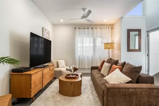 2/113 Paterson Street, Byron Bay Auction by Sydney Sotheby's International Realty