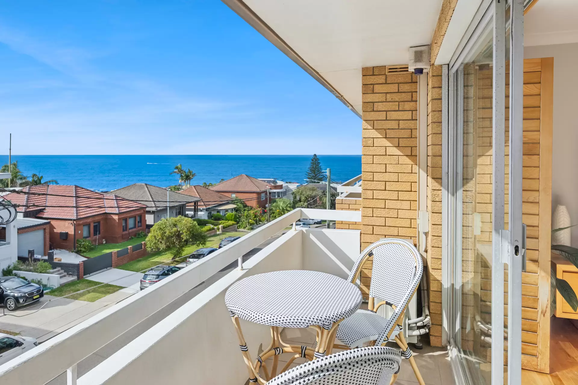 6/217 Malabar Road, South Coogee Auction by Sydney Sotheby's International Realty - image 2