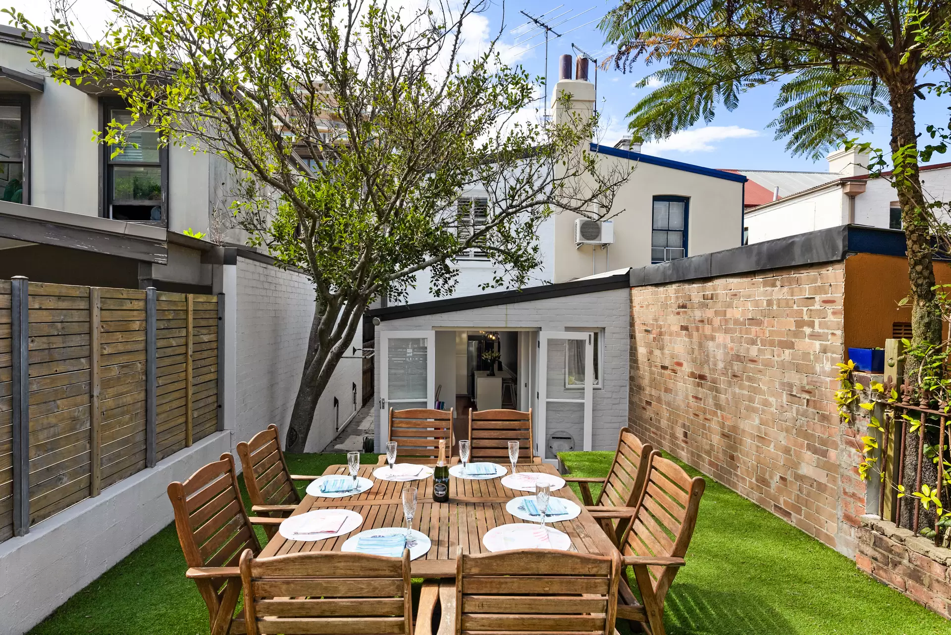 47 Denison Street, Bondi Junction Auction by Sydney Sotheby's International Realty - image 1