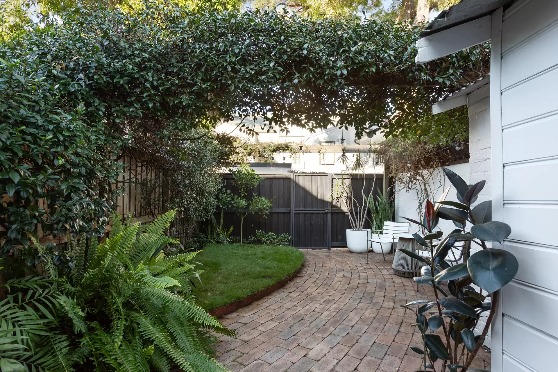 33 Mort Street, Surry Hills Auction by Sydney Sotheby's International Realty - image 1