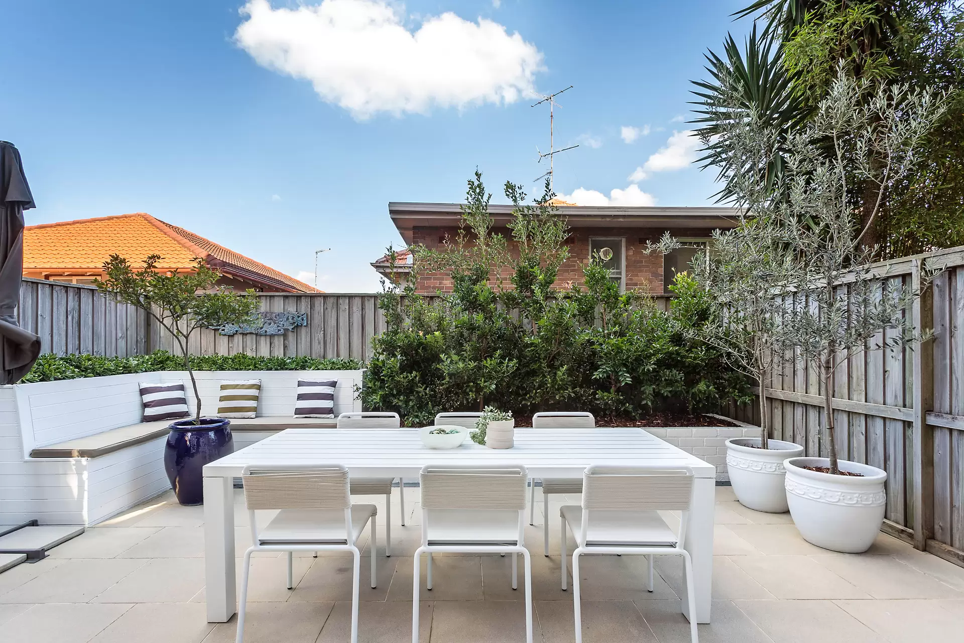 1/27 Moira Crescent, Coogee Sold by Sydney Sotheby's International Realty - image 2
