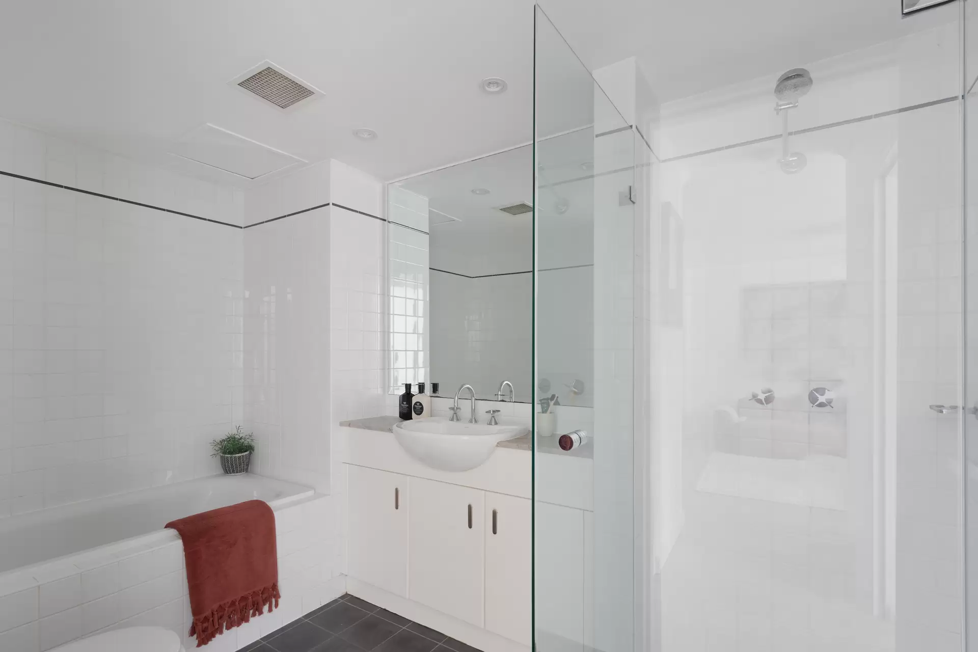 7/8 Young Street, Paddington Auction by Sydney Sotheby's International Realty - image 1