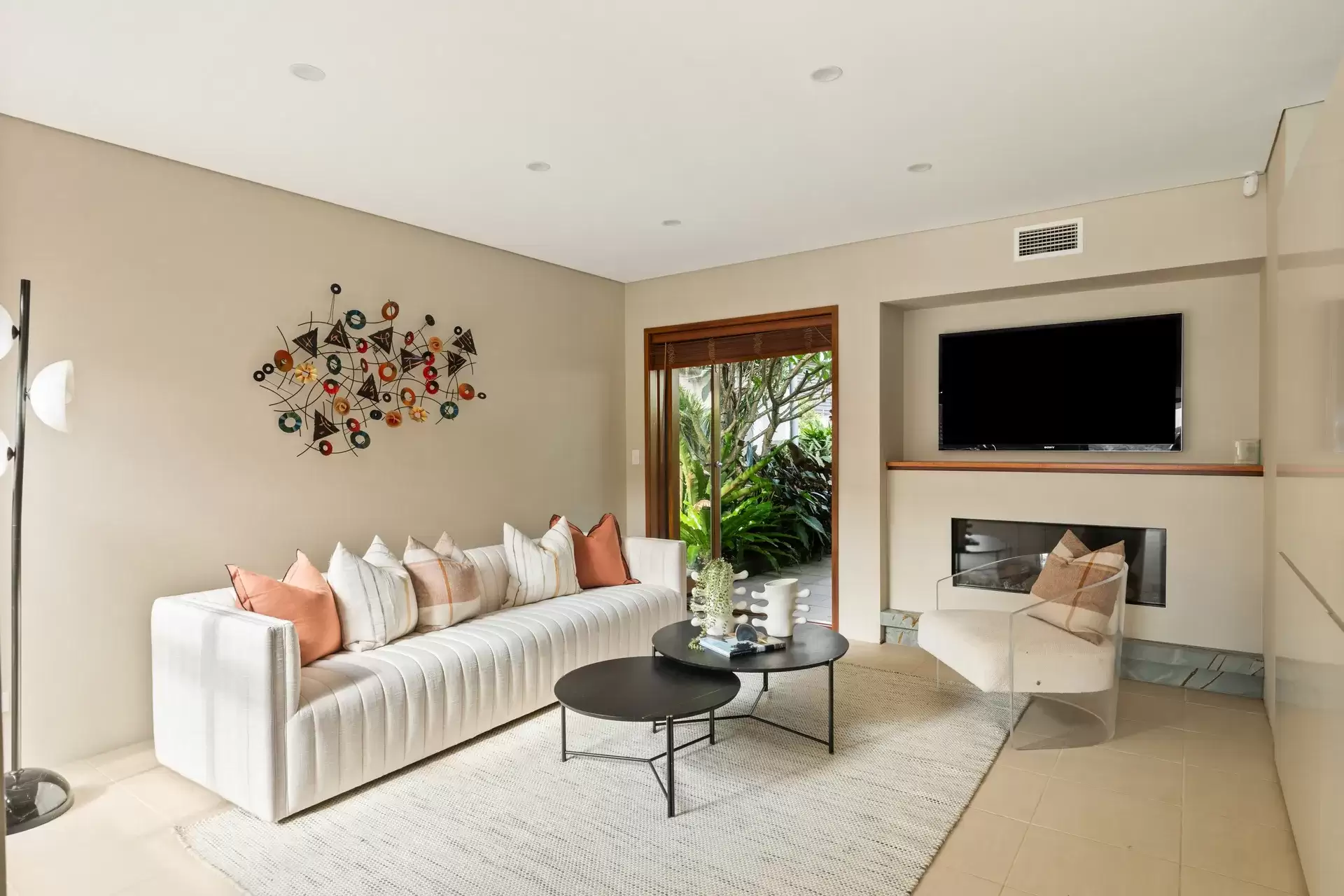 15 Peronne Avenue, Clontarf Sold by Sydney Sotheby's International Realty - image 9