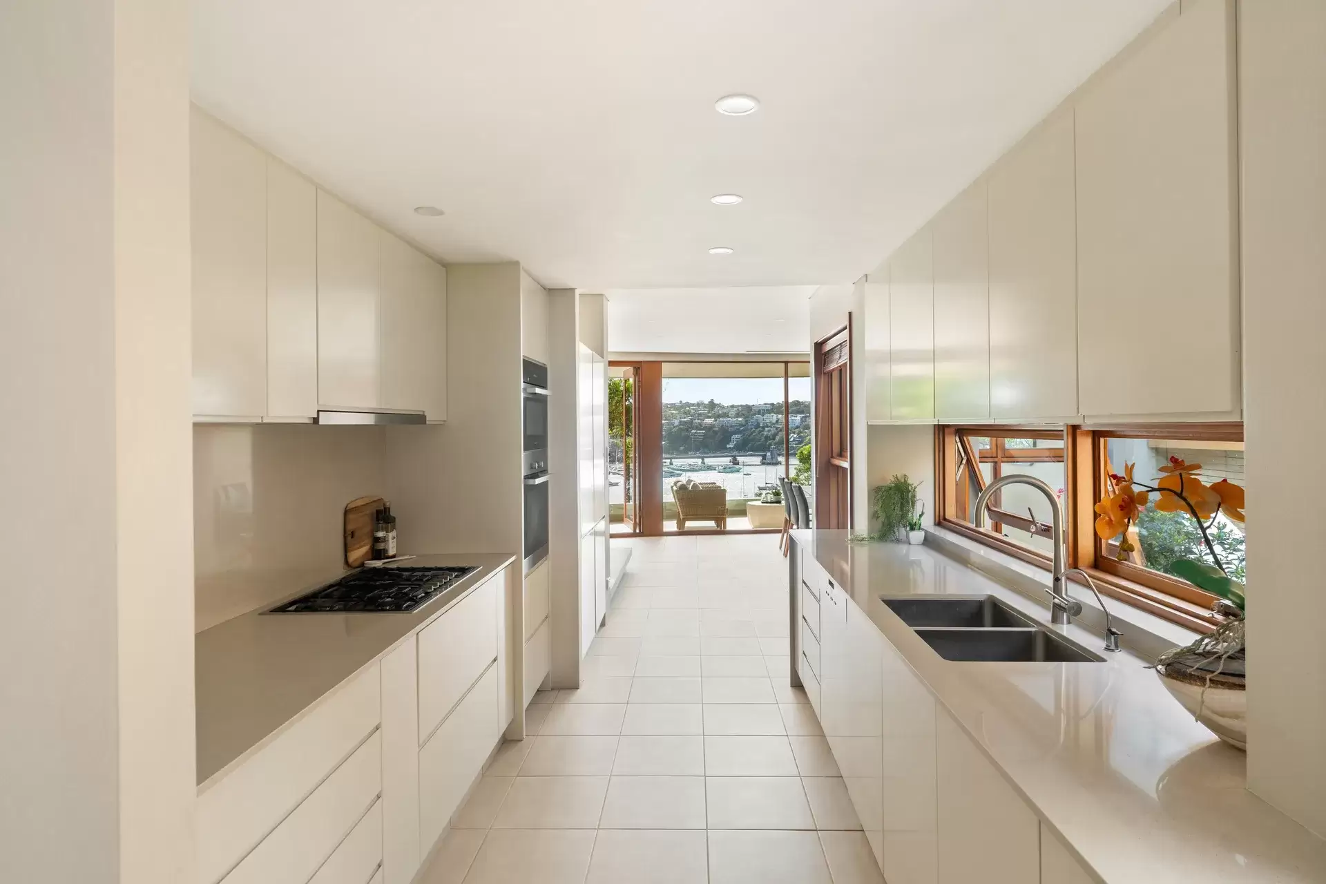 15 Peronne Avenue, Clontarf Sold by Sydney Sotheby's International Realty - image 5