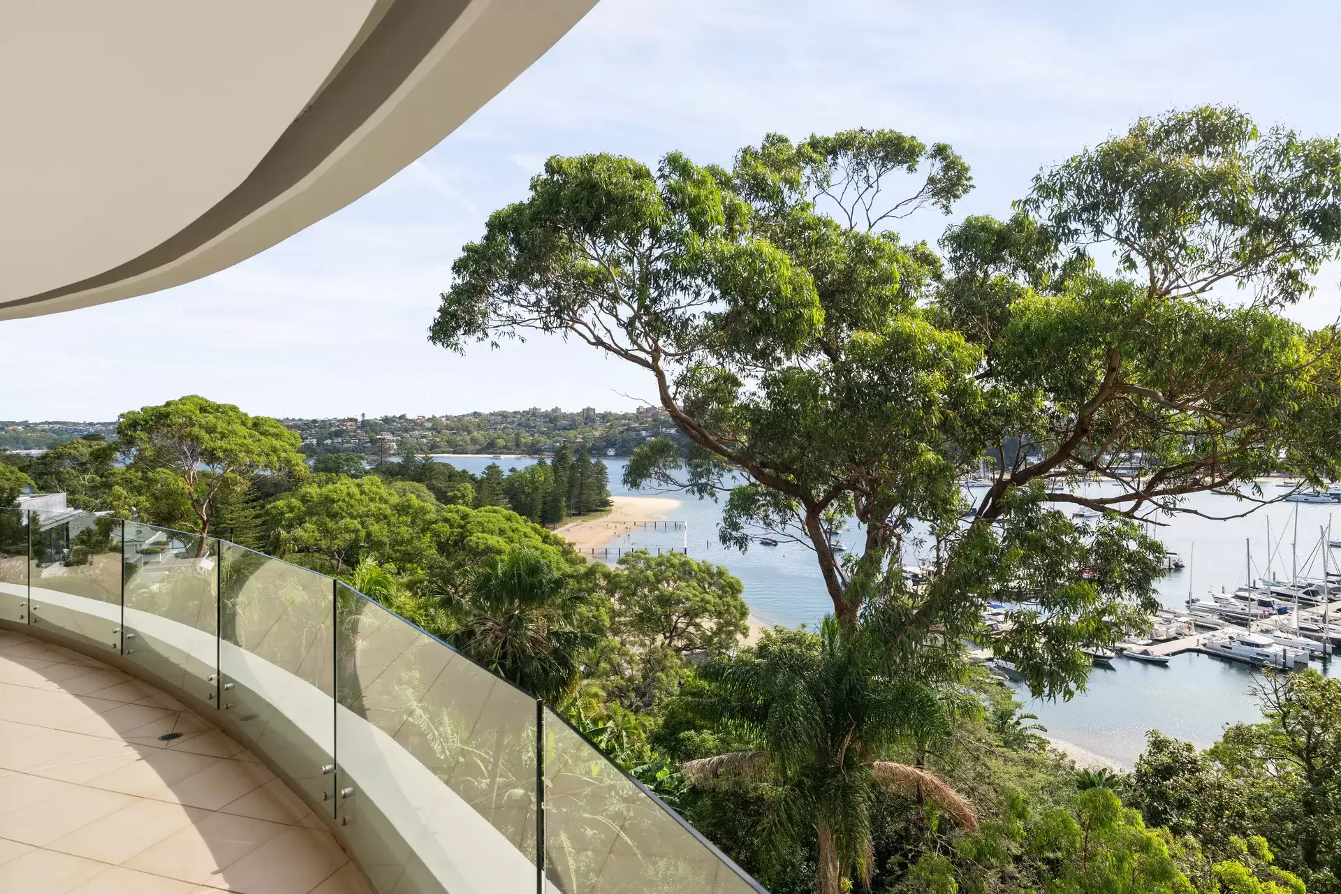 15 Peronne Avenue, Clontarf Sold by Sydney Sotheby's International Realty - image 8