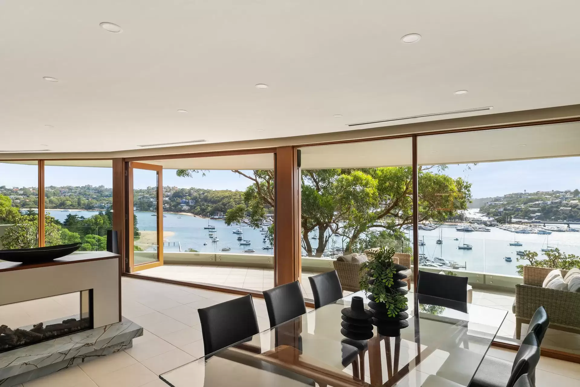 15 Peronne Avenue, Clontarf Sold by Sydney Sotheby's International Realty - image 3