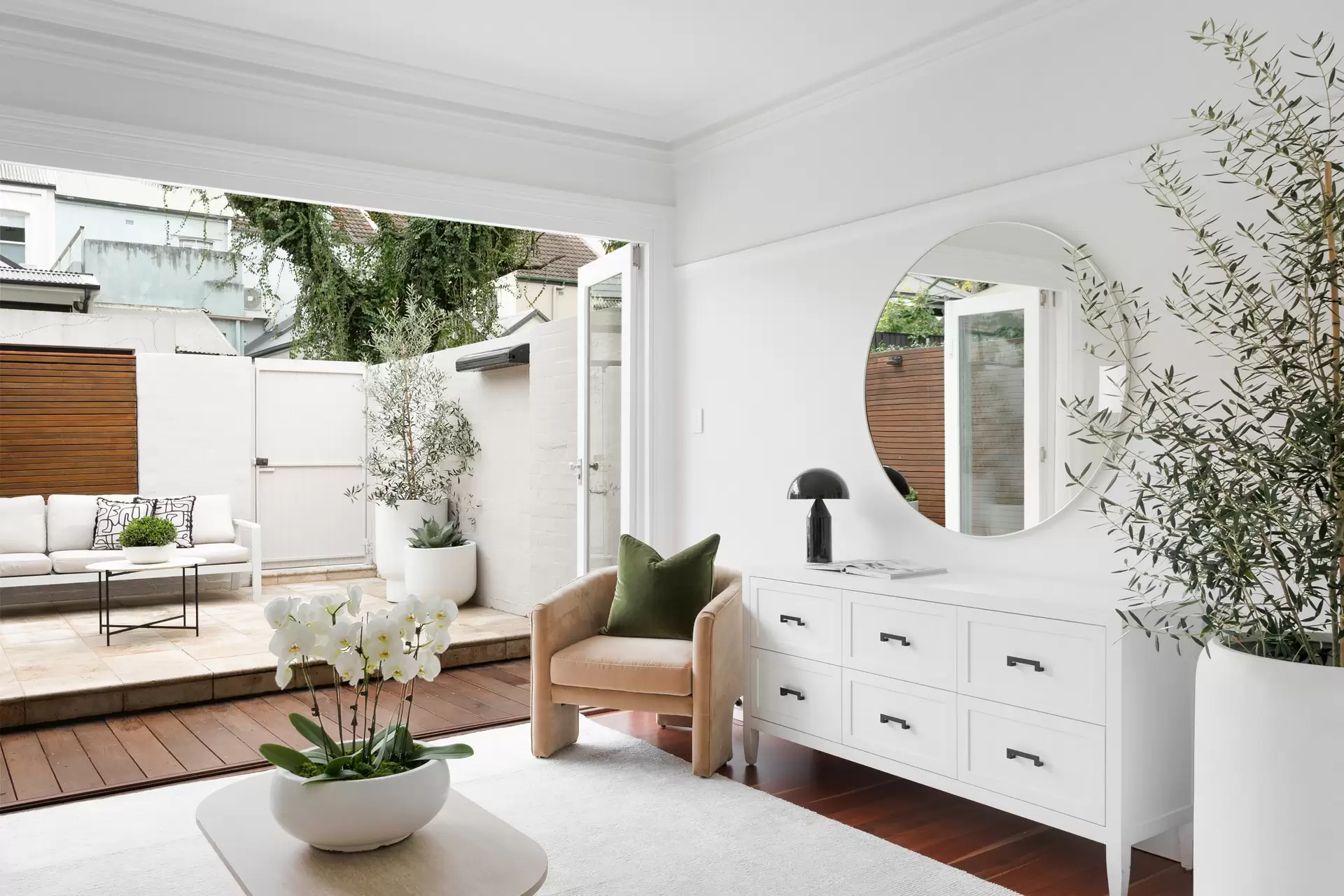 12 Hopetoun Street, Paddington Auction by Sydney Sotheby's International Realty - image 1