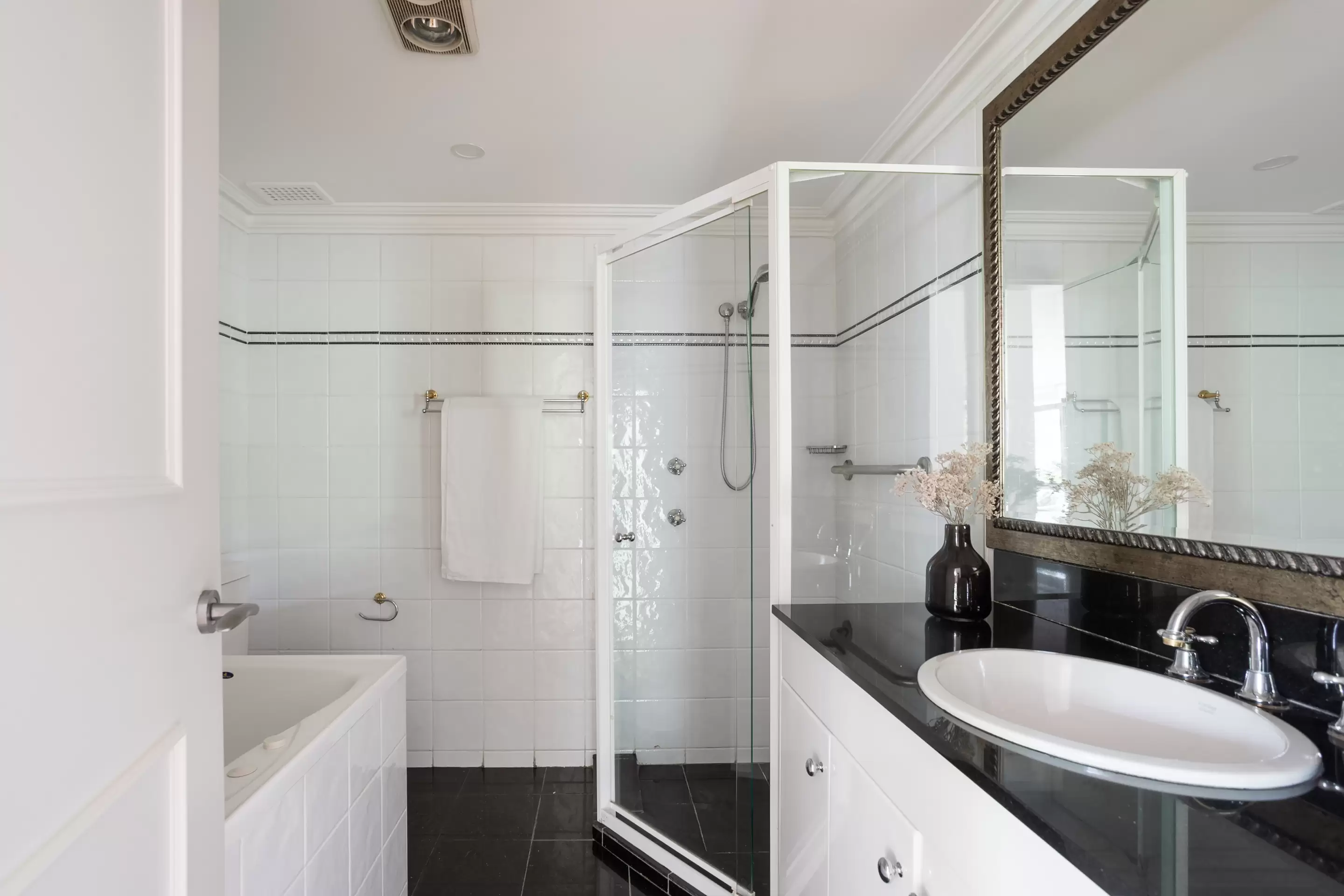 11/16 Greenoaks Avenue, Darling Point Auction by Sydney Sotheby's International Realty - image 11