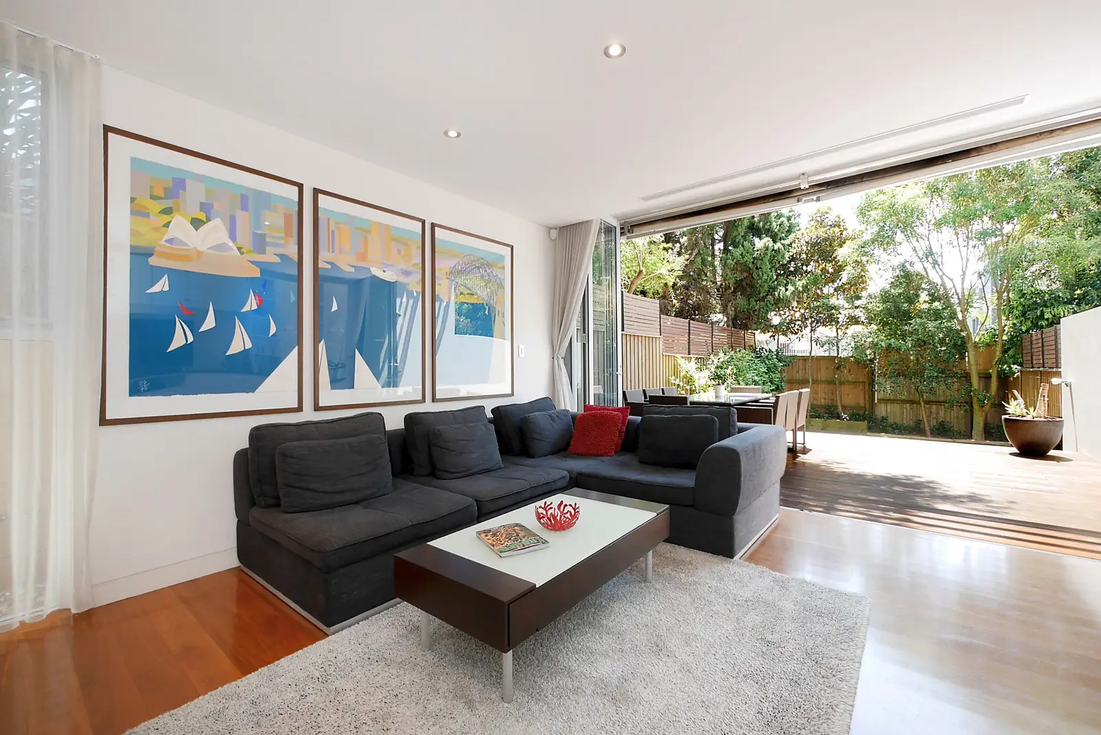 2A Owen Street, North Bondi Sold by Sydney Sotheby's International Realty - image 3