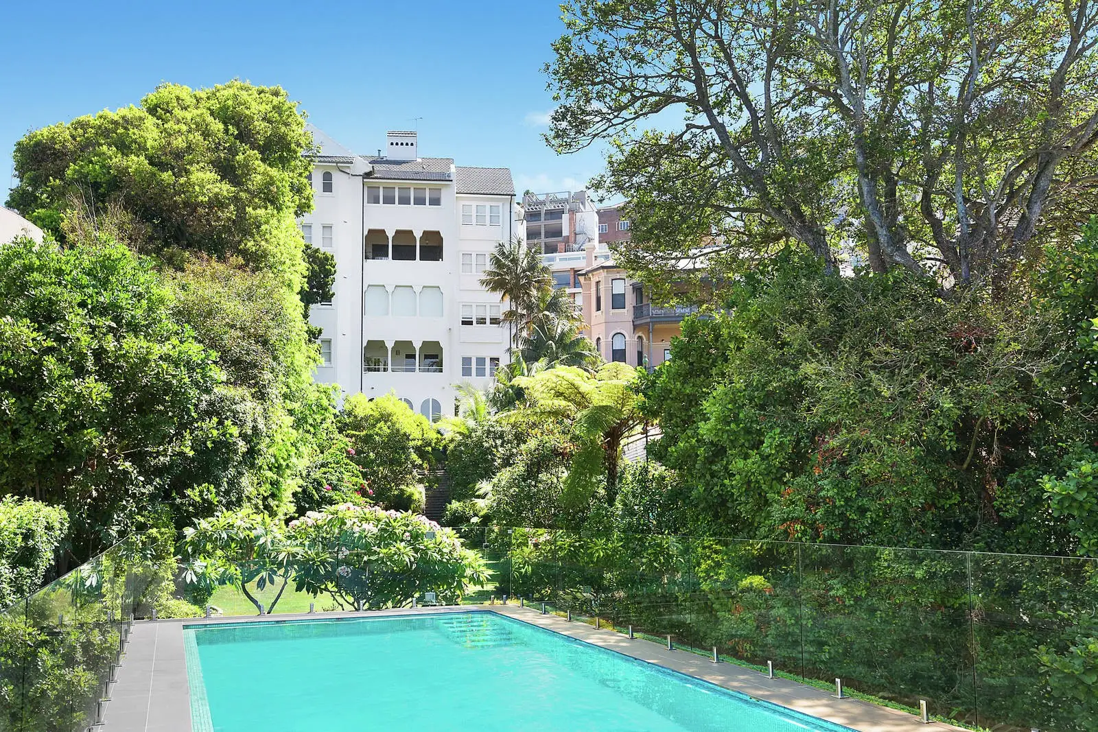 Penthouse, Residence 5, 22-24 Billyard Avenue, Elizabeth Bay, 'del Rio' Sold by Sydney Sotheby's International Realty - image 1