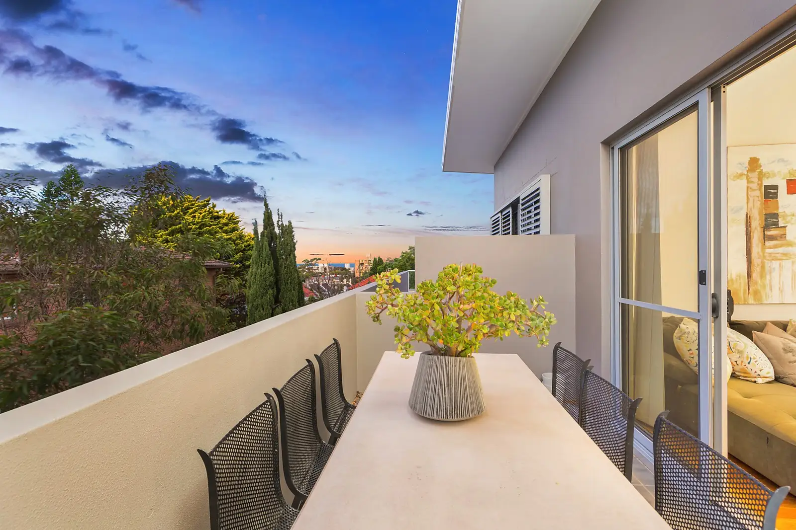 15/11 Flood Street, Bondi Sold by Sydney Sotheby's International Realty - image 2