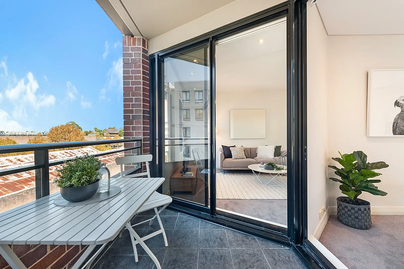 C701/24-26 Point Street, Pyrmont Sold by Sydney Sotheby's International Realty - image 2
