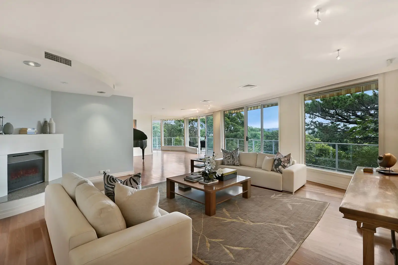 86 Hopetoun Avenue, Vaucluse Sold by Sydney Sotheby's International Realty - image 1