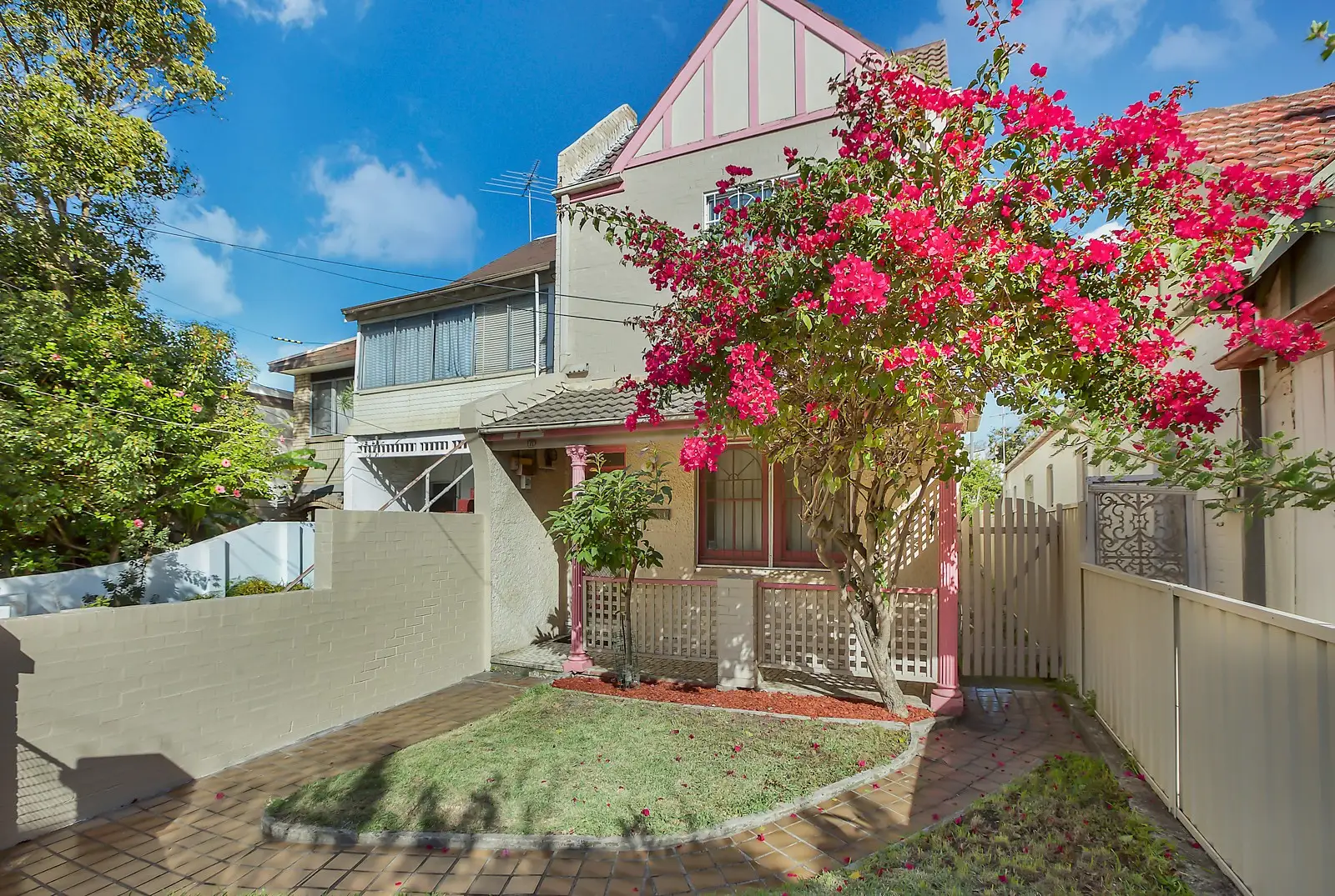171 Old South Head Road, Bondi Junction Sold by Sydney Sotheby's International Realty - image 1