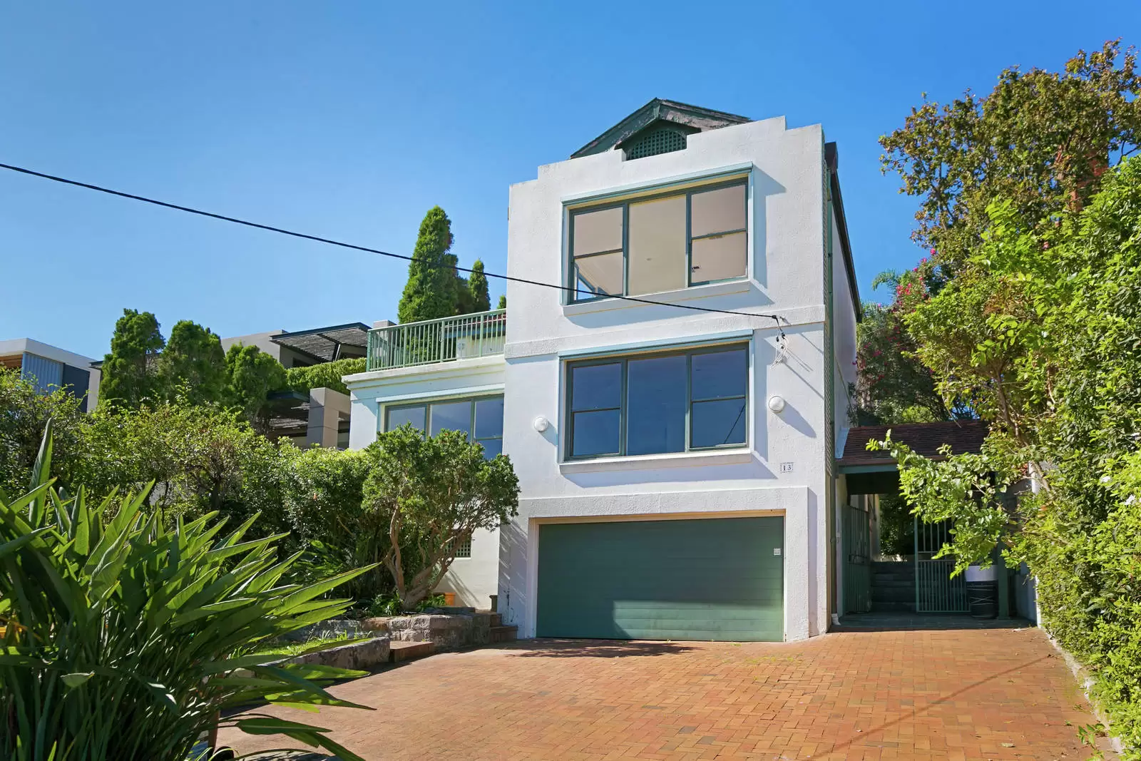 13 Village High Road, Vaucluse Leased by Sydney Sotheby's International Realty - image 1