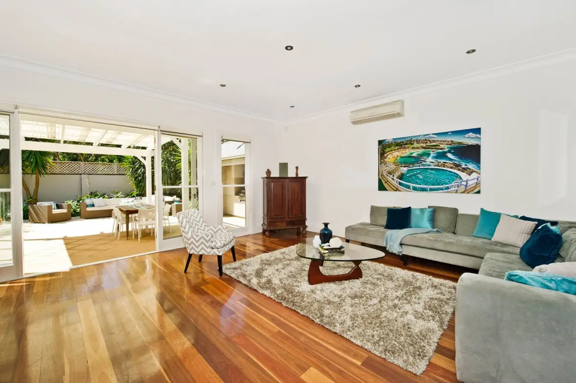 300 Rainbow Street, Coogee Sold by Sydney Sotheby's International Realty - image 2