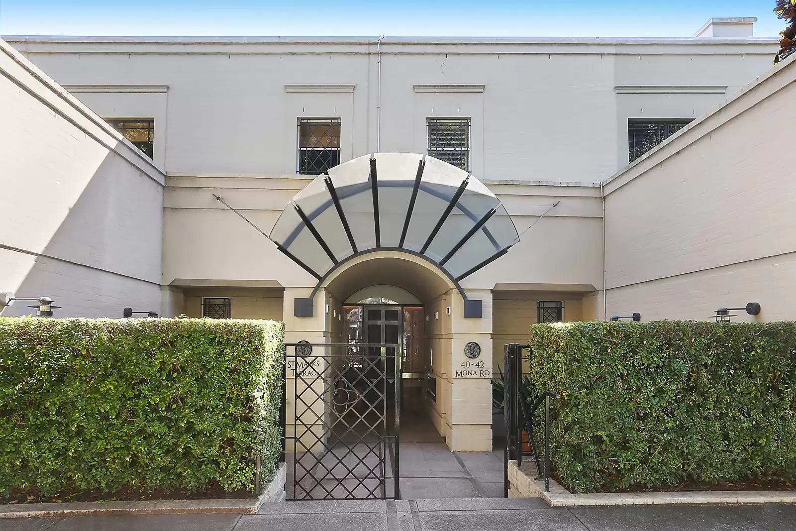 1/40-42 Mona Road, Darling Point Sold by Sydney Sotheby's International Realty - image 9