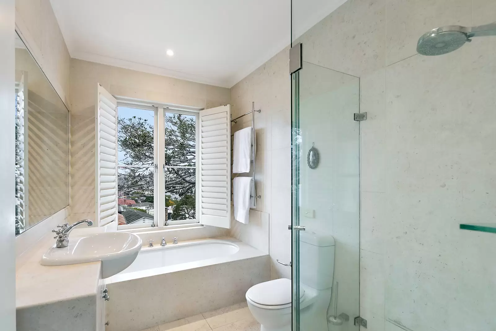 28 Wentworth Road, Vaucluse Sold by Sydney Sotheby's International Realty - image 11