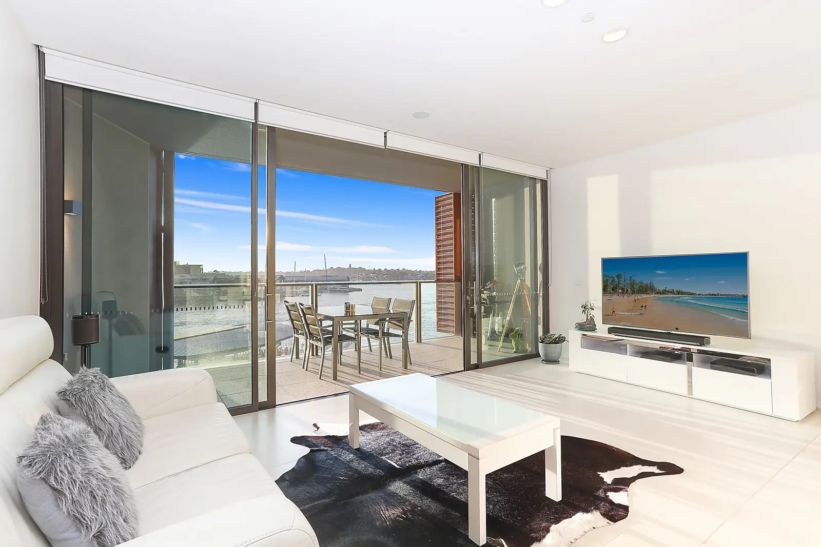 401/19 Barangaroo Avenue, Sydney Sold by Sydney Sotheby's International Realty - image 1