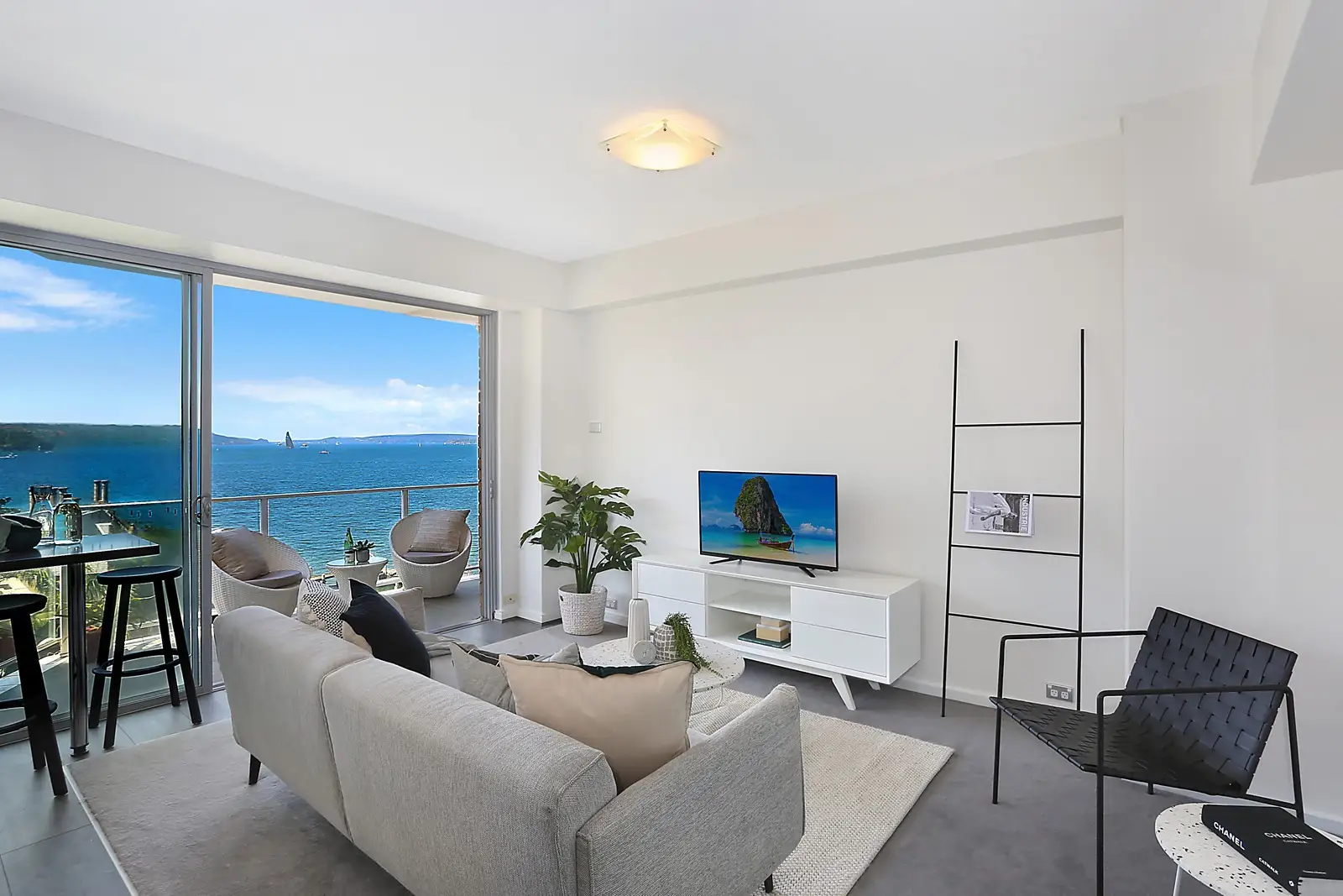 64/11 Sutherland Crescent, Darling Point Sold by Sydney Sotheby's International Realty - image 3