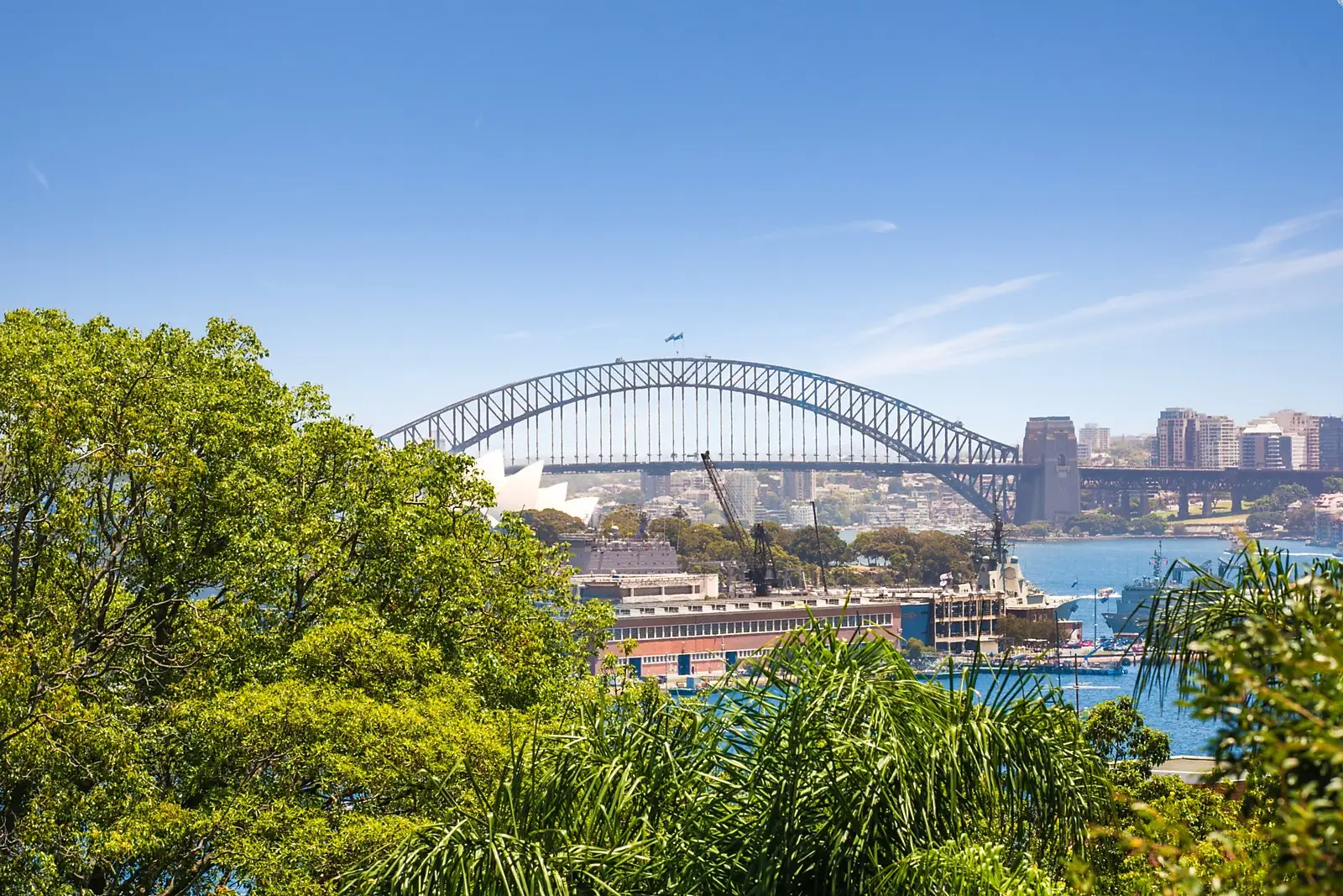 4/81 Darling Point Road, Darling Point Sold by Sydney Sotheby's International Realty - image 1