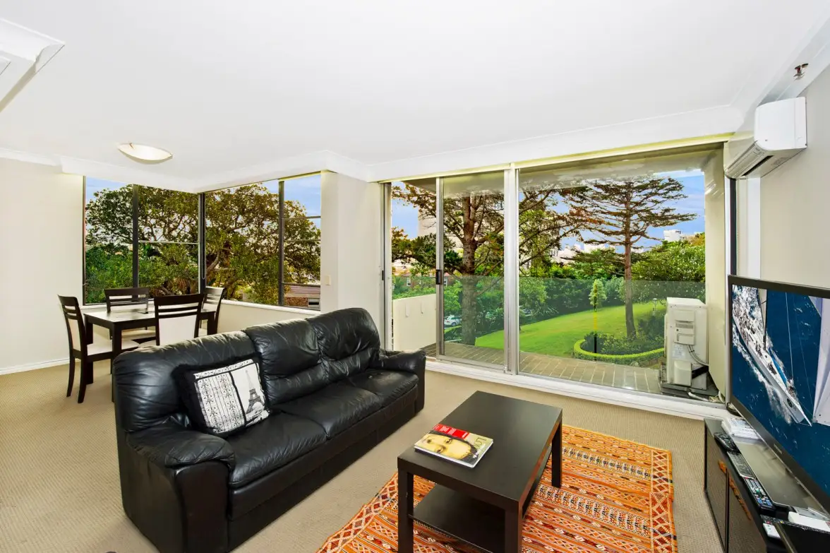 'Ranelagh' 1A/3 Darling Point Road, Darling Point Sold by Sydney Sotheby's International Realty - image 1