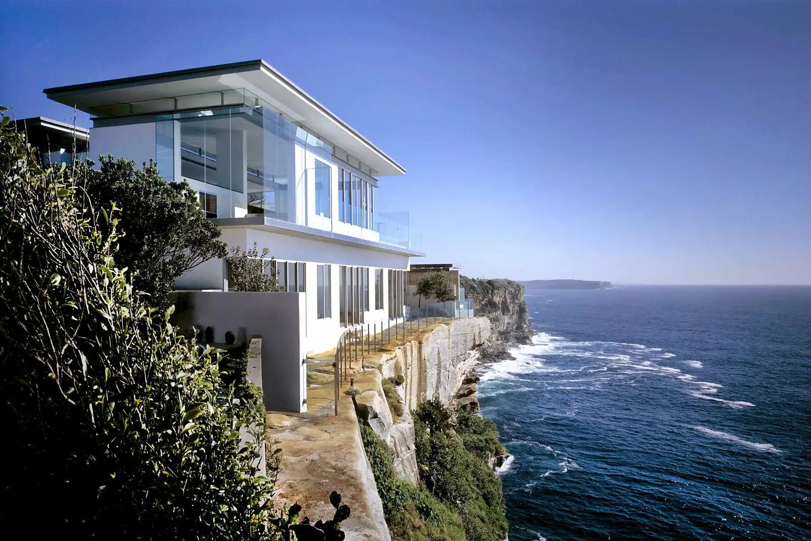 8 Wentworth Street, Dover Heights Sold by Sydney Sotheby's International Realty - image 2