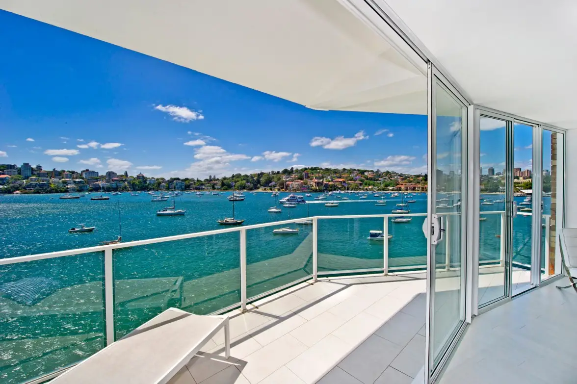 'Broadwaters' 41/11 Sutherland Crescent, Darling Point Sold by Sydney Sotheby's International Realty - image 1