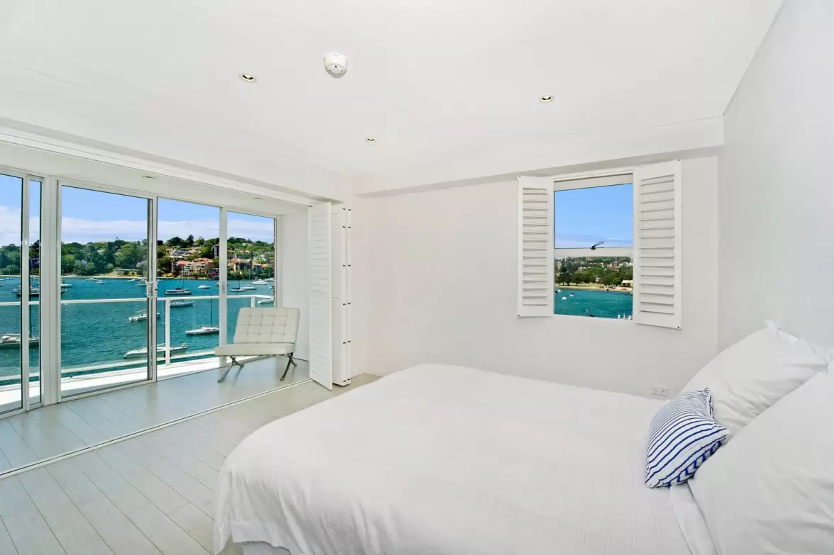 'Broadwaters' 41/11 Sutherland Crescent, Darling Point Sold by Sydney Sotheby's International Realty - image 4