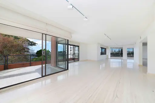 4/81 Darling Point Road, Darling Point Leased by Sydney Sotheby's International Realty