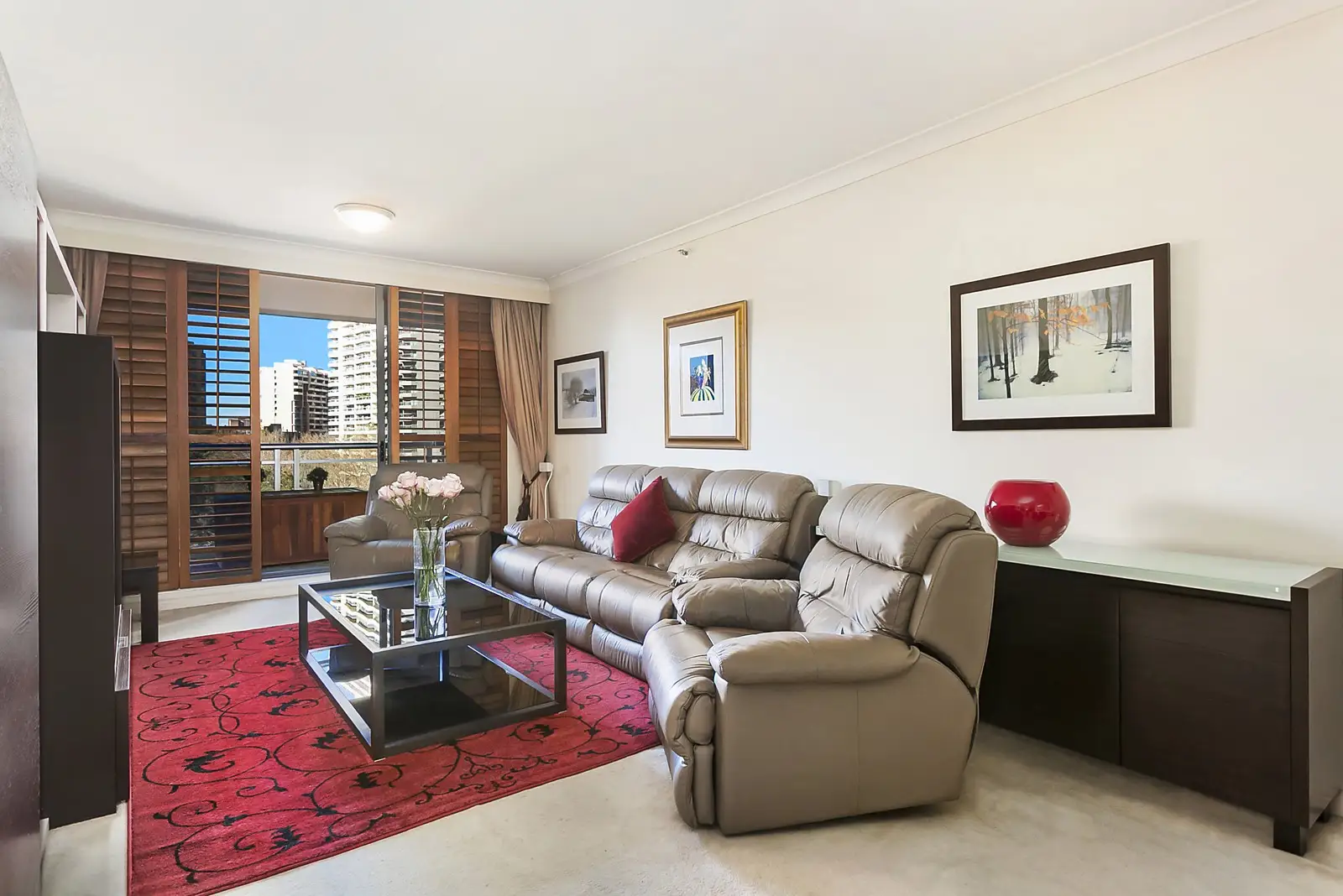 Residence 702, 281 Elizabeth Street 'Regency Hyde Park', Sydney Sold by Sydney Sotheby's International Realty - image 3