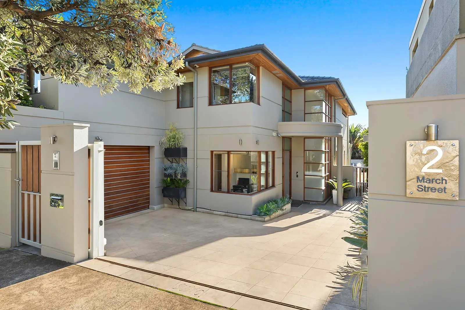 2 March Street, Bellevue Hill Sold by Sydney Sotheby's International Realty - image 2