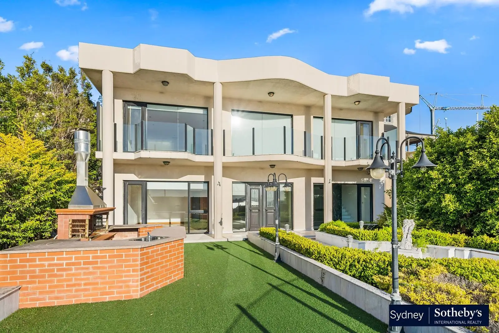 31a New South Head Road, Vaucluse Leased by Sydney Sotheby's International Realty - image 1